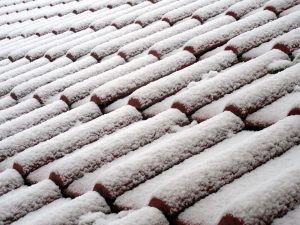 roof with snow 